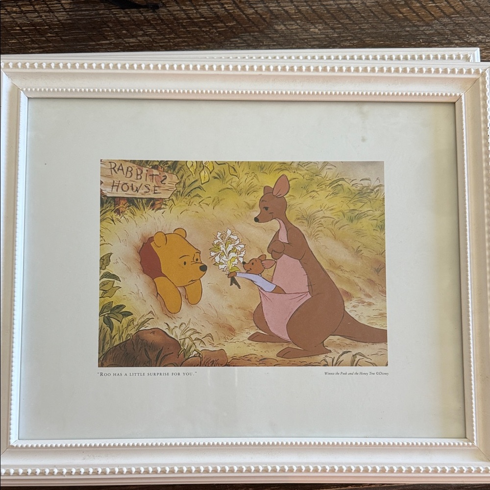 Classic Winnie the Pooh Framed Art Print - Cream